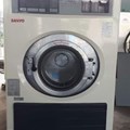 Máy giặt công nghiệp Sanyo 28kg